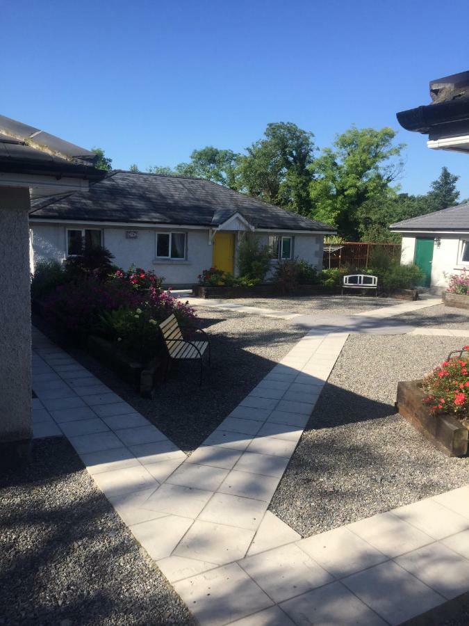 A Selection Of Self Catering Holiday Homes At Kilcloon Cottages Maynooth Exterior photo